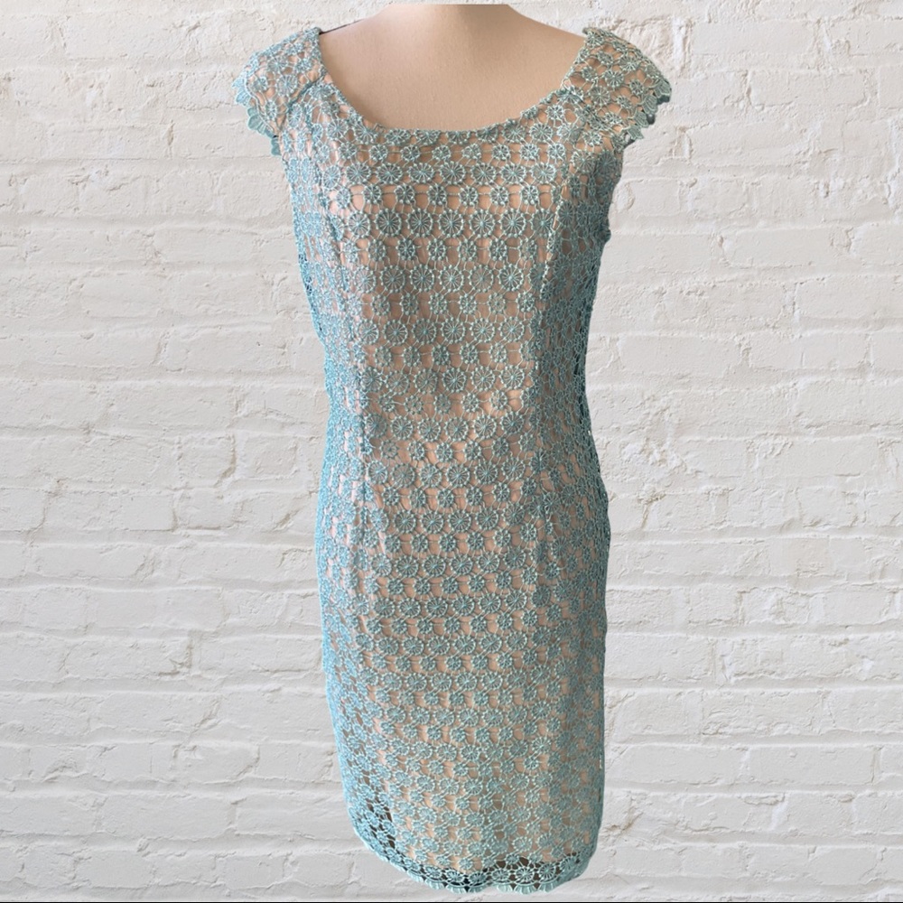 Adrianna Papell Nude Aqua Crocheted Cocktail Dress 8